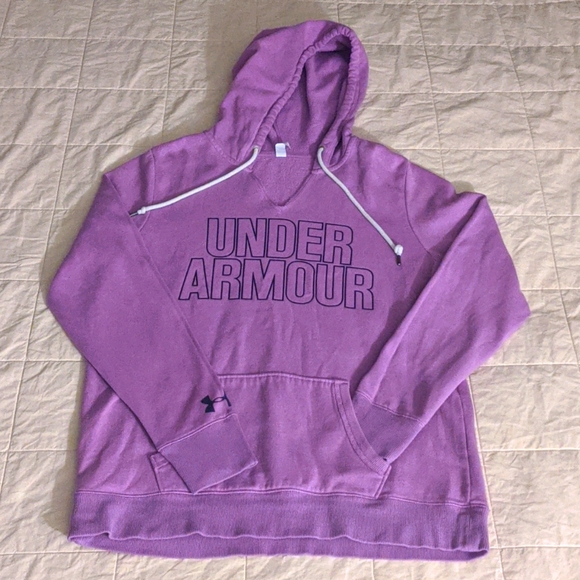 Under Armour Tops - Under Armour women's pullover hoodie